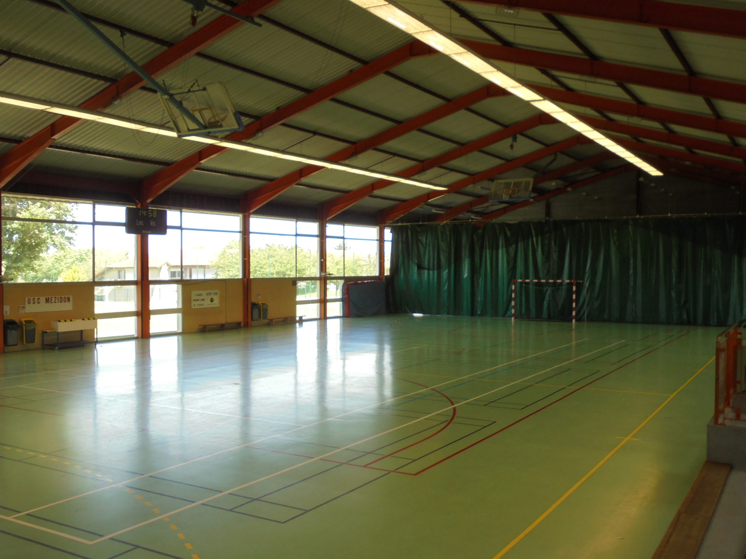 Gymnase E.MOULIN avant