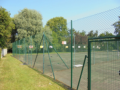 Terrain tennis Crèvecoeur 